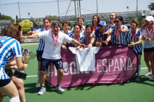 TERRASSA CORONA A LOS CAMPEONES DE ESPAÑA 2026 DE MAMIS Y PAPIS
